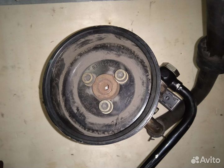 Насос гур Skoda Octavia 1.6-1.4