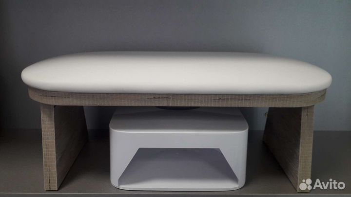 Подставка маникюрная для руки