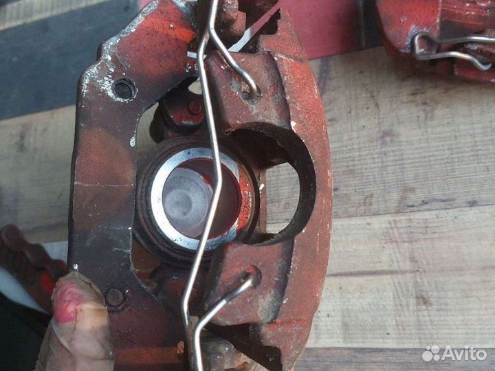 Суппорт передний Ford Fusion хэтчбэк fjxa