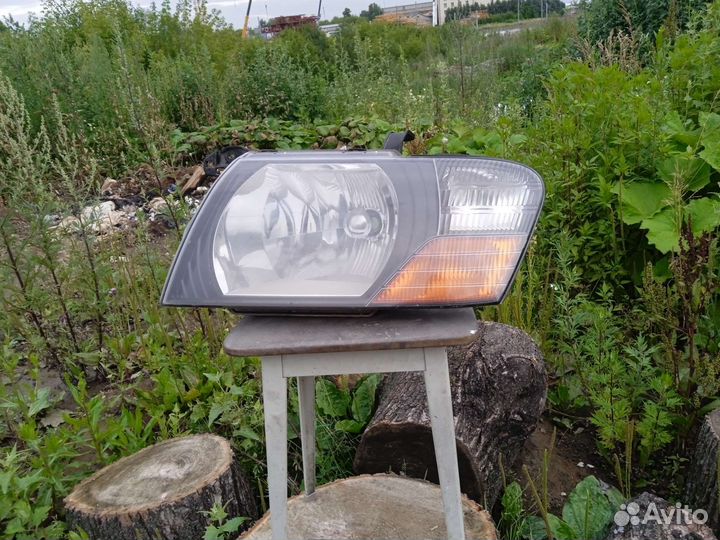 Фара с машины Мицубиси 5 pajero левая