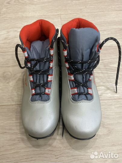 Лыжные ботинки размер 34
