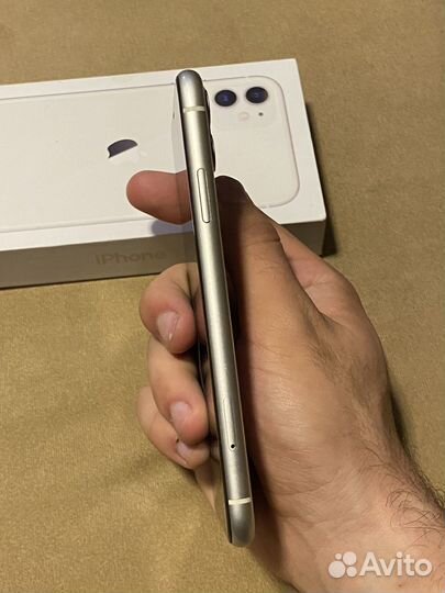 iPhone 11, 64 ГБ