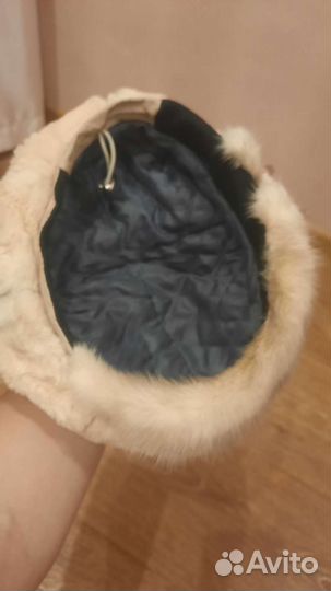 Берет из мутона с отделкой из норки