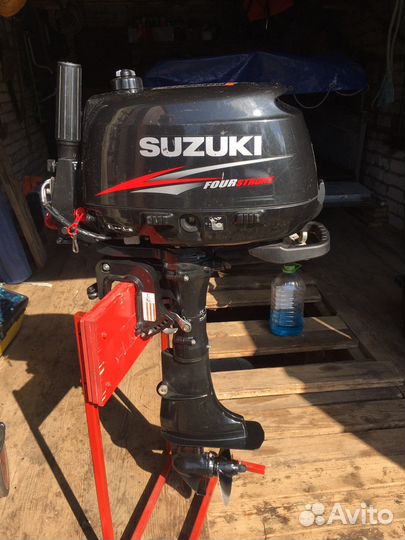 Лодка с мотором