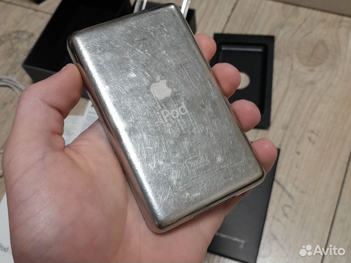 iPod classic 6 / 80gb+component av