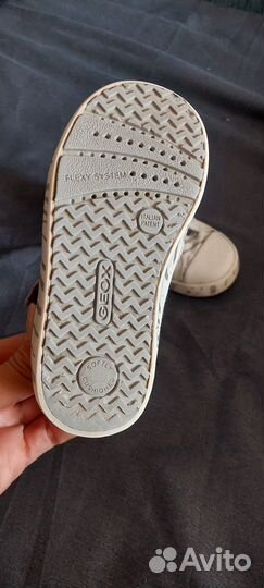 Кроссовки