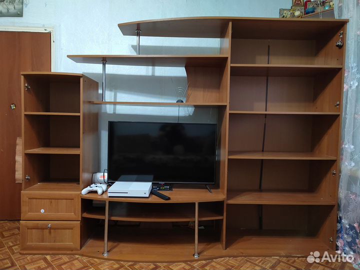 Стенка - горка в гостинную