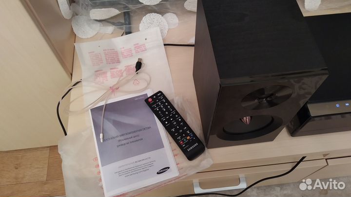 Hi-Fi Микросистема Samsung MM-E430D, Bluetooth,DVD