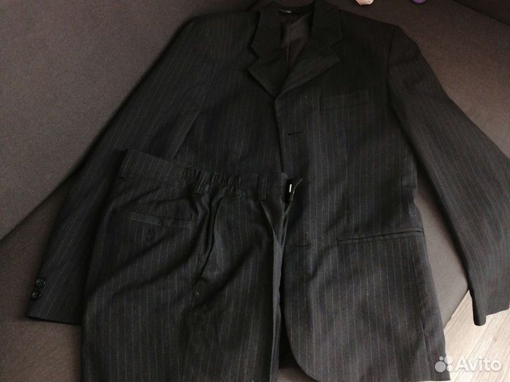 Школьный костюм для мальчика 146 новый