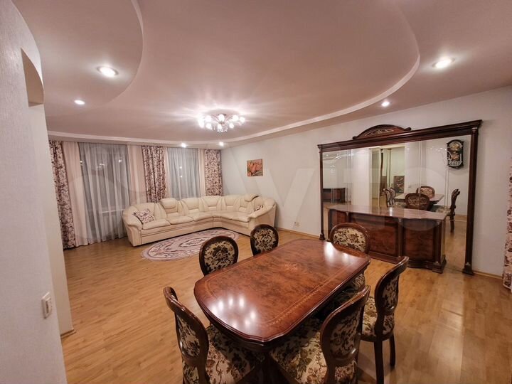 4-к. квартира, 142,4 м², 3/7 эт.