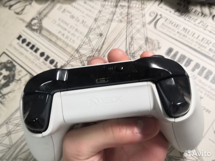Геймпад xbox One белый