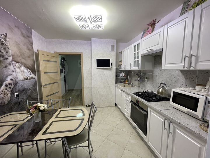 2-к. квартира, 58 м², 4/9 эт.