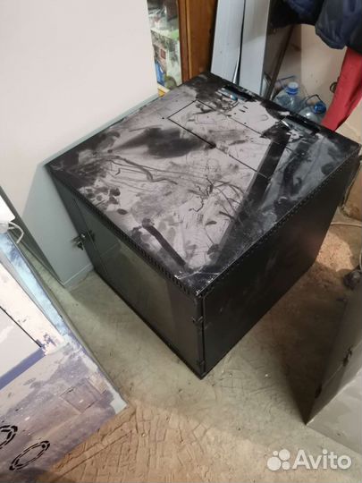 Серверные стойки