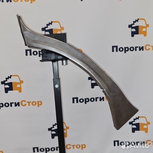 Кузовная арка левого крыла Nissan Patrol Y61