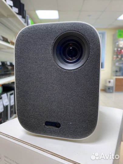 Проектор Xiaomi Mi Smart Compact Projector