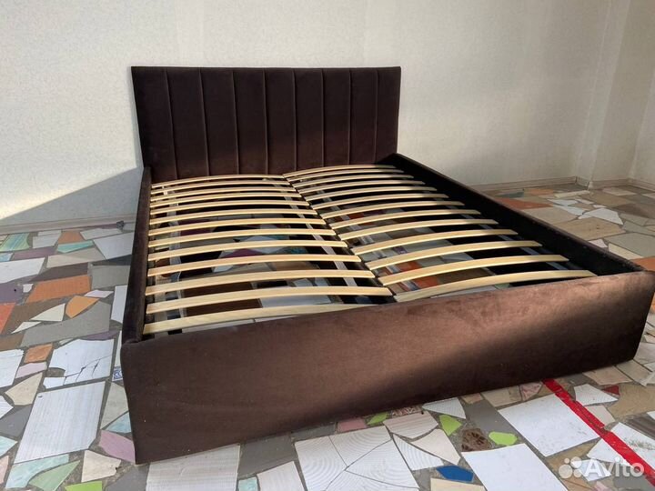 Кровать в наличии 160х200