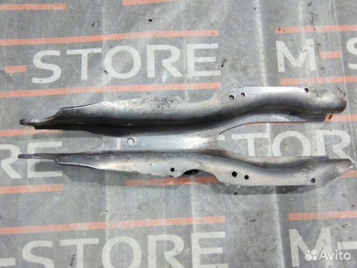 Рычаг подвески нижний задний левый Mercedes-Benz