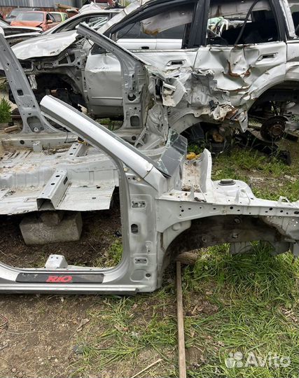 Правый ланжерон Kia Rio 2