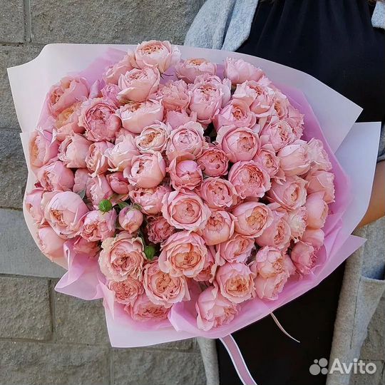 Пионовидные розы букет