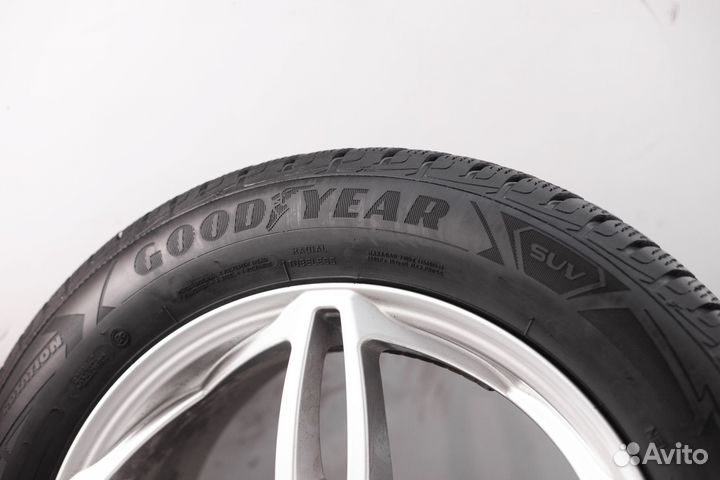 Goodyear UltraGrip Ice SUV Gen-1 215/60 R17 96T