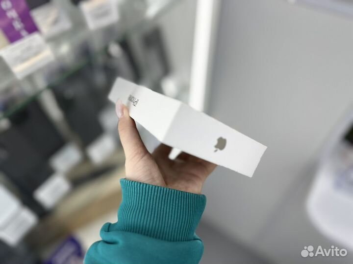 iPhone 15 Pro, 128 ГБ