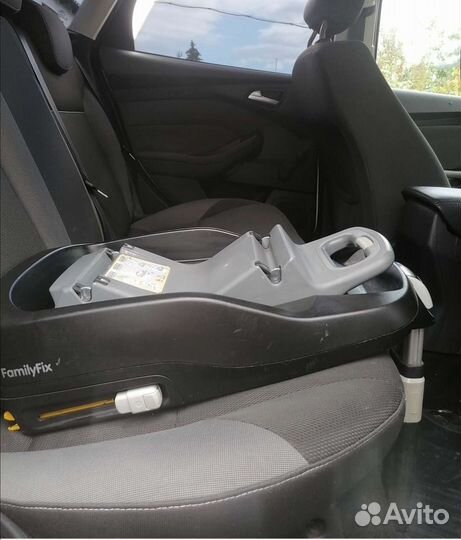 База maxi cosi isofix