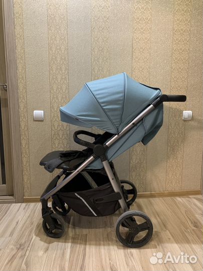 Продам прогулочную коляску