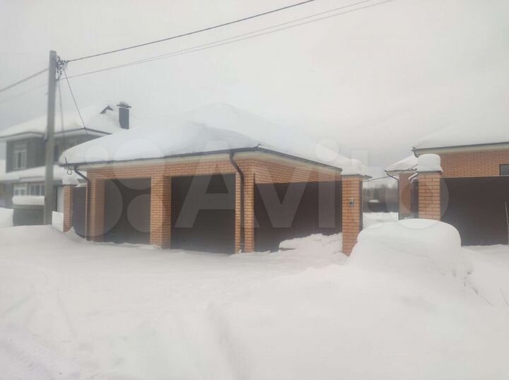 Дом 210 м² на участке 15 сот.