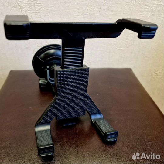 Крепление на присоске для планшета