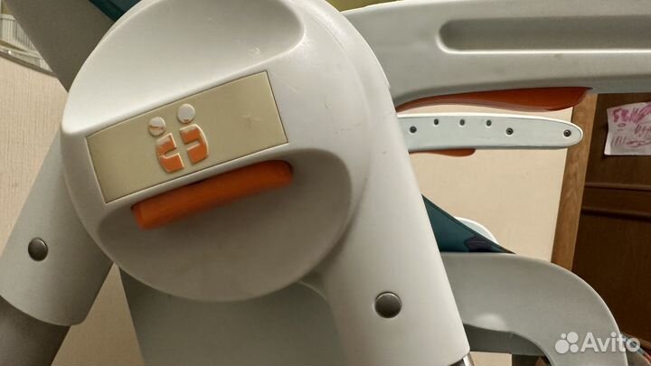 Детский стульчик для кормления