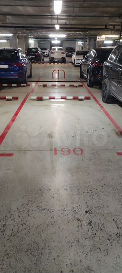 Машиноместо, 18 м²