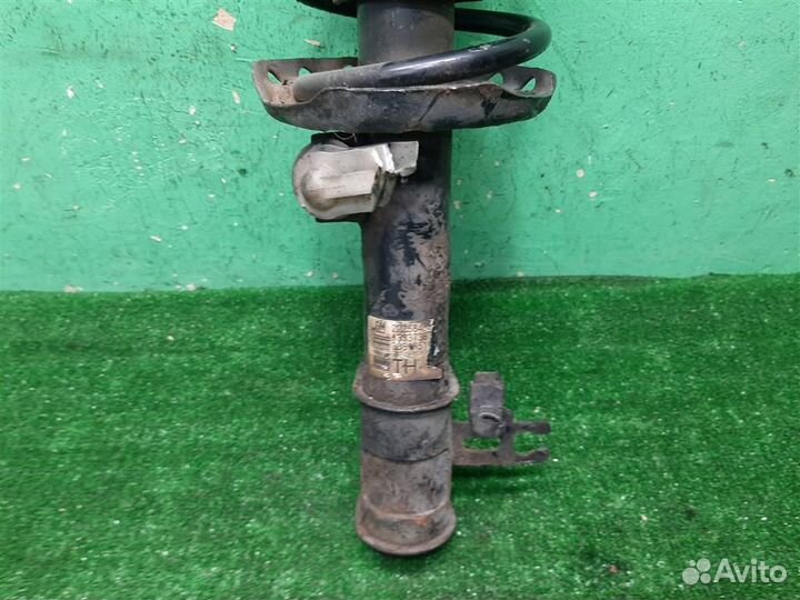 Стойка амортизатора передняя левая Opel Meriva B