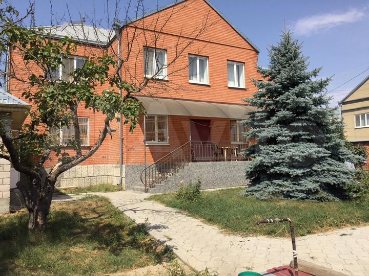 Дом 380 м² на участке 14 сот.