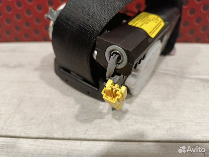 Ремень безопасности задний левый Mercedes-Benz