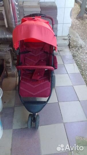 Прогулочная коляска