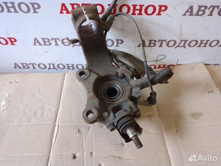 Поворотный кулак передний правый Volkswagen Sharan