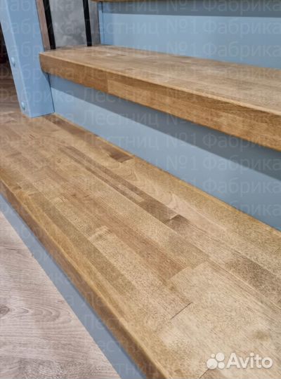 Лестница из массива дерева