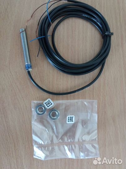 Индуктивный датчик xs608b1nal2