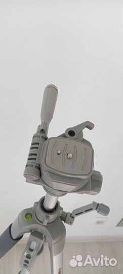 Штатив для фотоаппарата