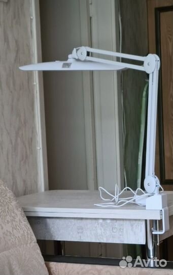 Бестеневая лампа для наращивания ресниц