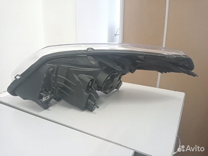 Фара правая Renault Sandero 2009-2014 LF7026