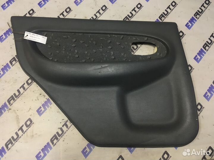 Обшивка двери задней левой Киа Спектра