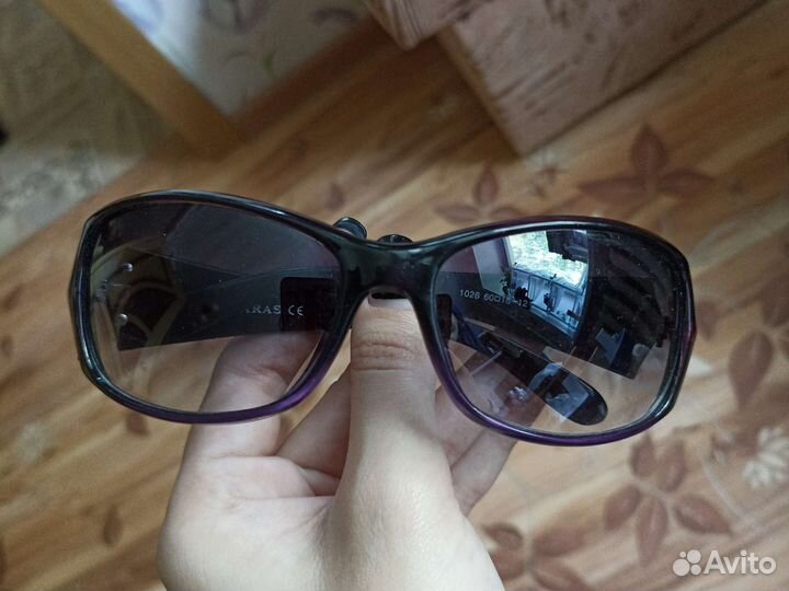 Солнцезащитные очки