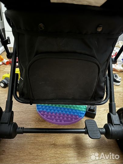 Прогулочная коляска