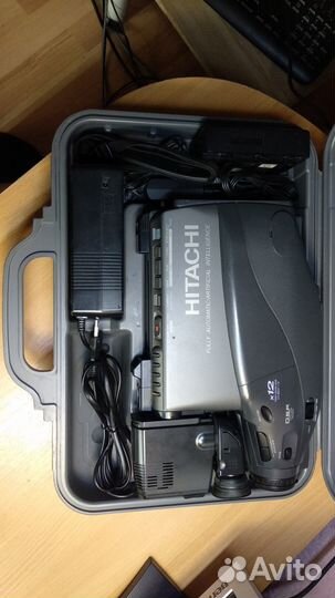 Видеокамера Hitachi VM-2780E VHS