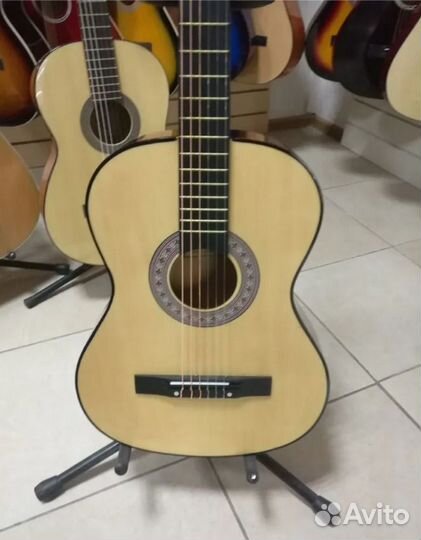 Классическая гитара 7/8 Belucci 38
