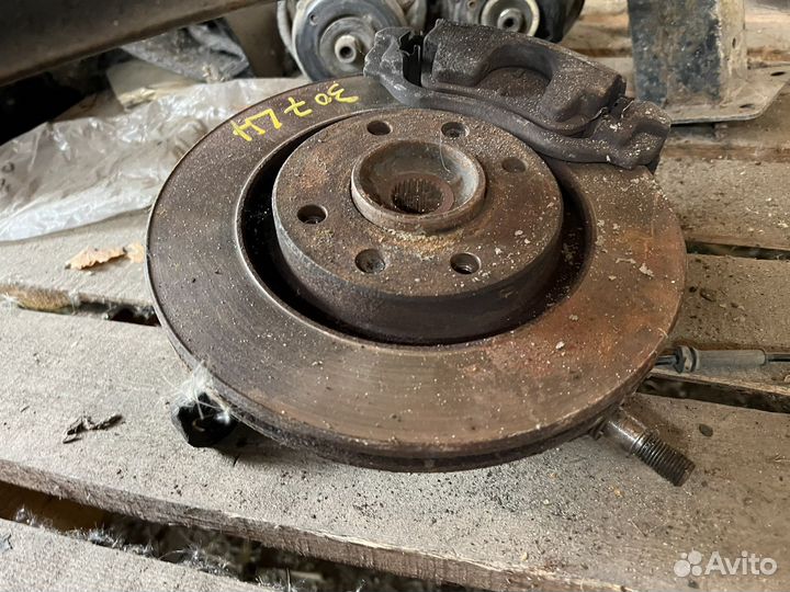 Тормозной диск передний Peugeot 307 б/у