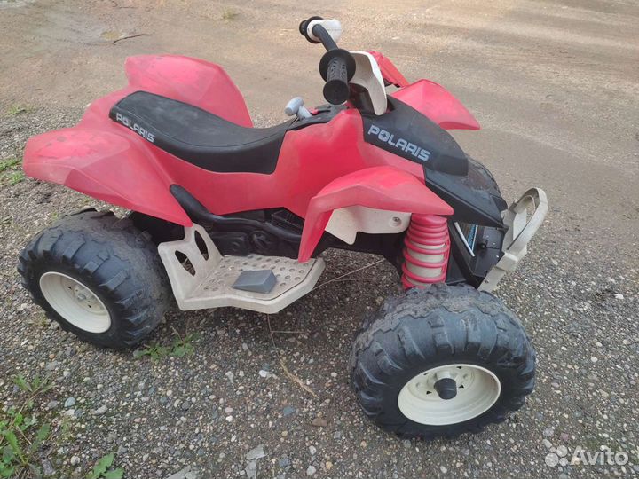 Квадроцикл Peg Perego