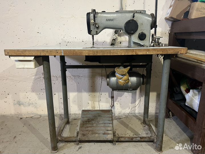 Швейная машинка