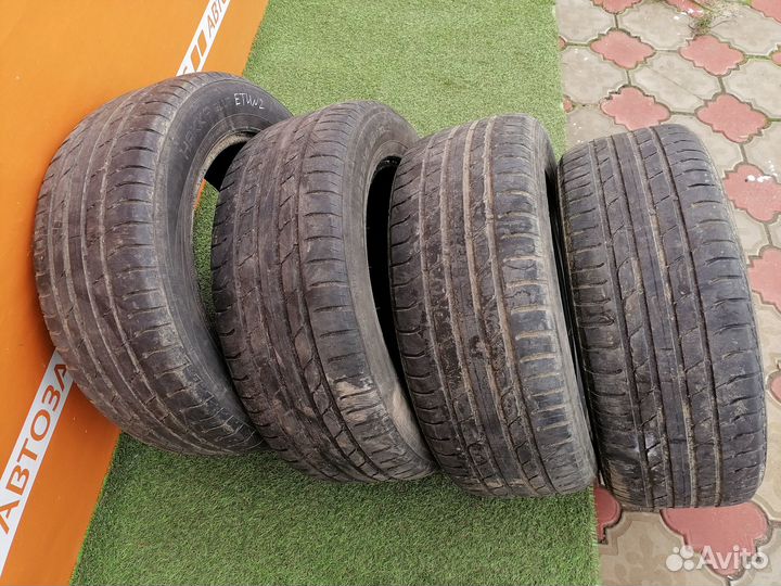 Nokian Tyres All Weather+ 215/60 R16